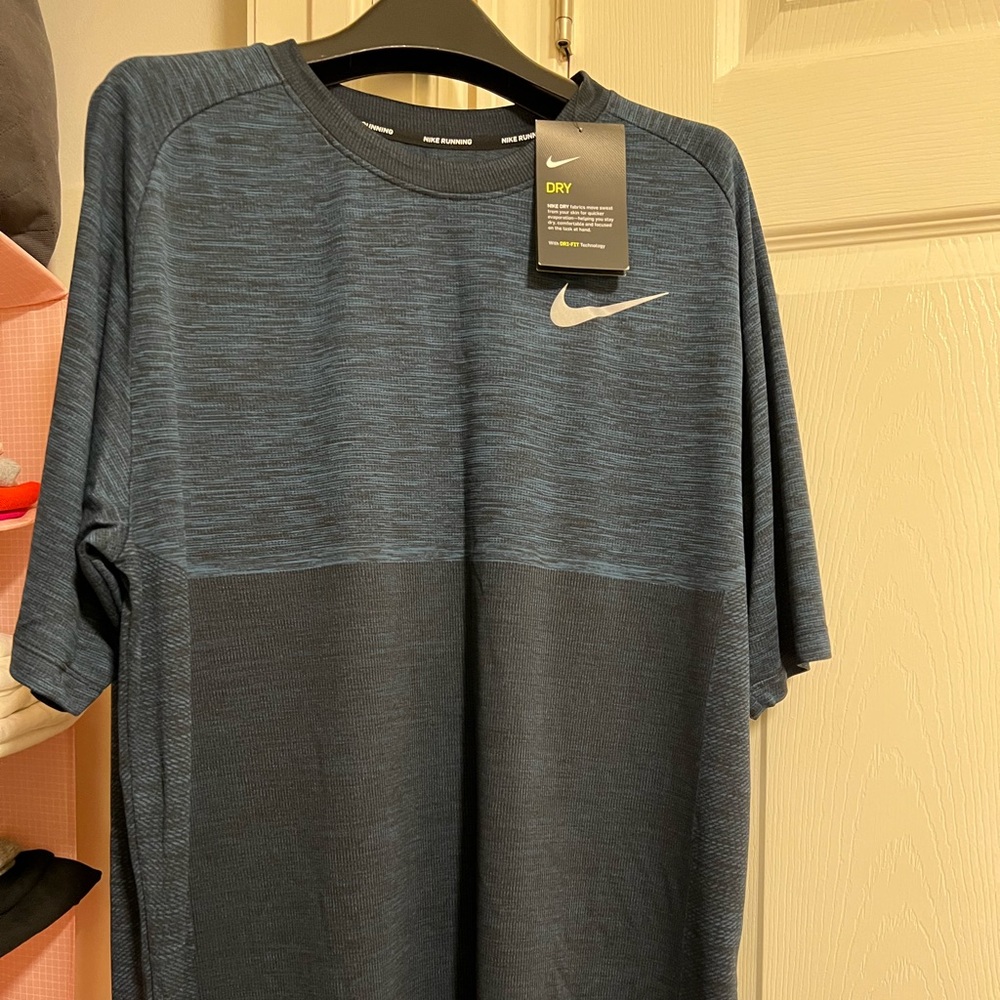 Nike dri-fit short sleeve running top